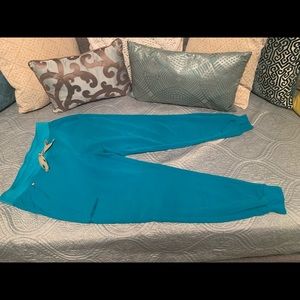 FIGS Zamora Jogger in Teal (limited edition) - size Medium - Great condition.